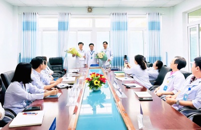 Trao Quyết định bổ nhiệm Phó Trưởng Khoa